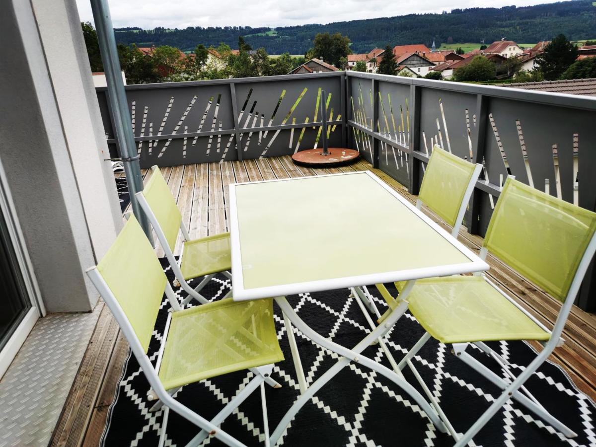 Superbe Appartement Neuf Avec Terrasse Orchamps-Vennes Ngoại thất bức ảnh